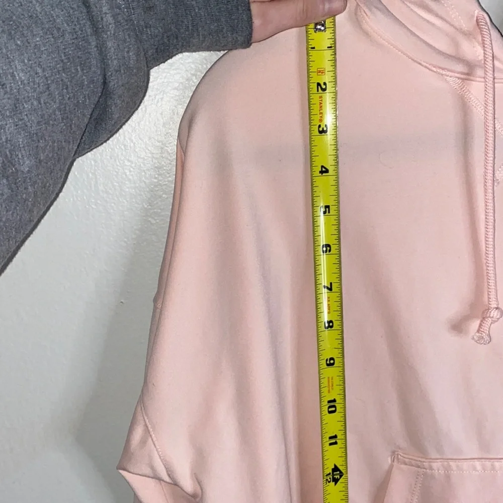 🎱Light blush pink Nike hoodie! - Picture 4 of 9